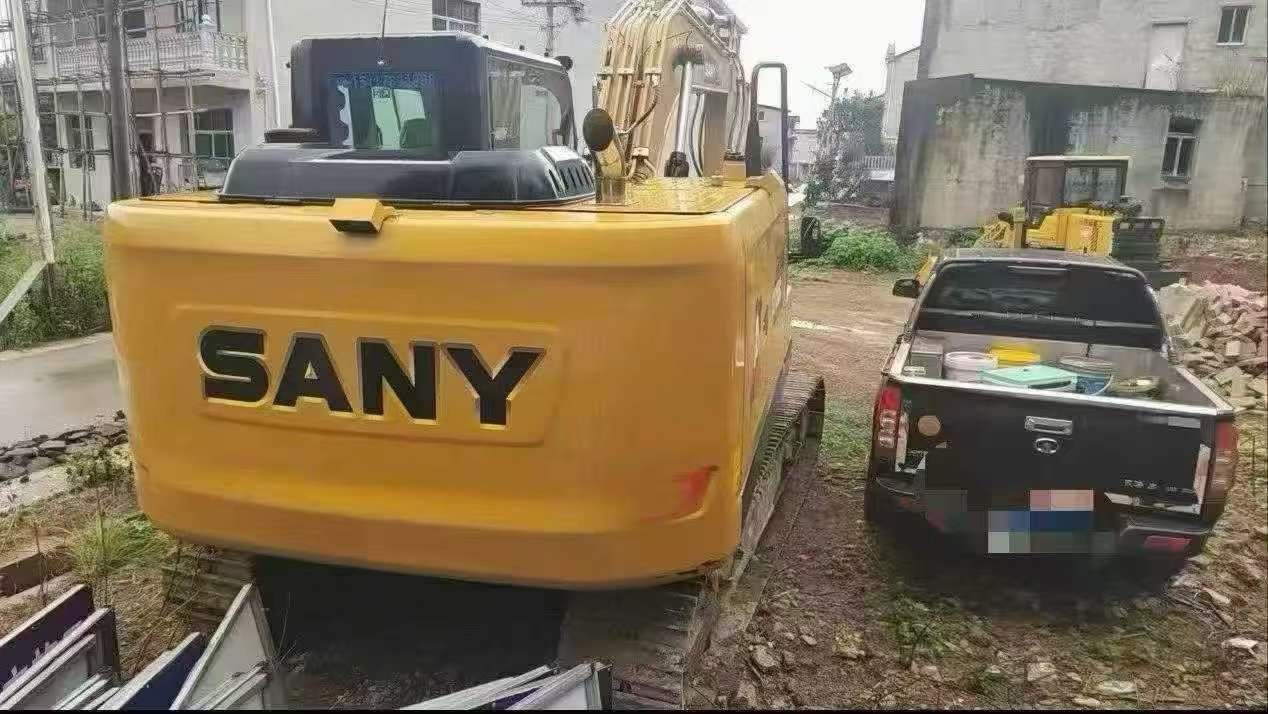 Buy Sany SY215C Used Excavator / 8