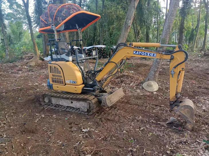 Buy Kato 18VX Used Excavator / 1