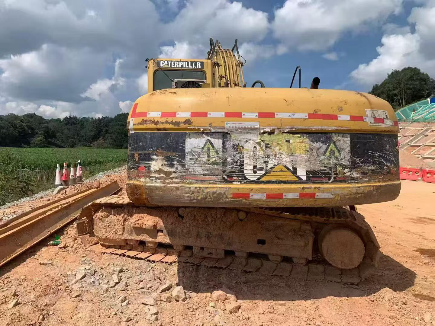 Buy Caterpillar 320C Used Excavator / 3
