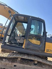 Buy XCMG XE215DA Used Excavator / 3 Buy XCMG XE215DA Used Excavator / 3