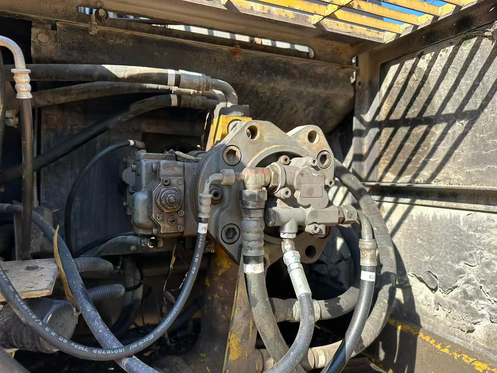 Buy Kato 820-3SP Used Excavator / 7