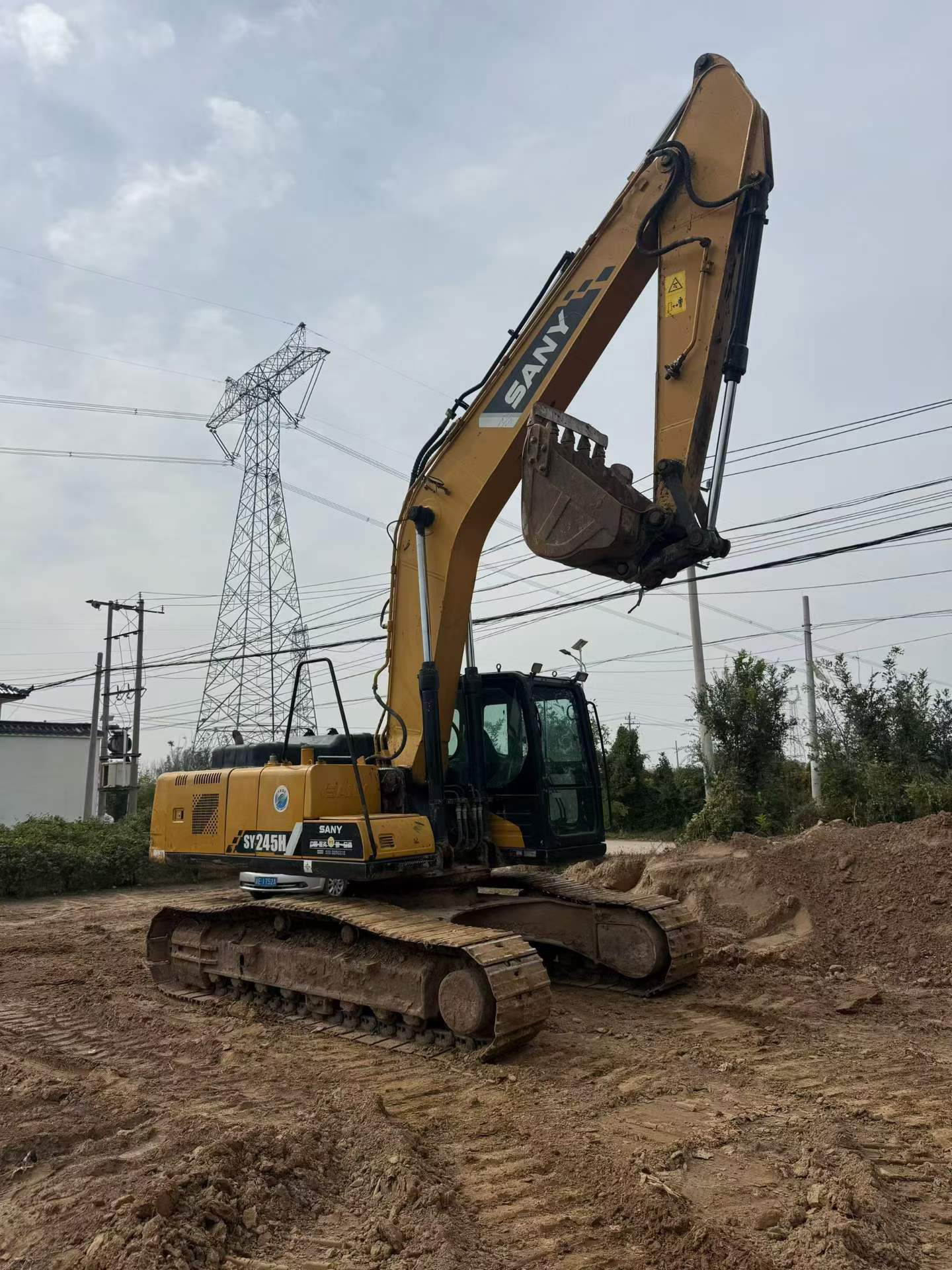 Buy Sany SY245H Used Excavator / 2