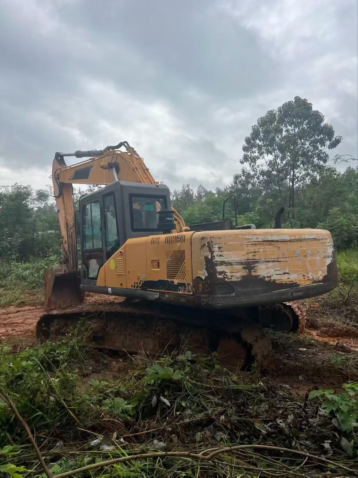 Buy Sany SY215C-8 Used Excavator / 8