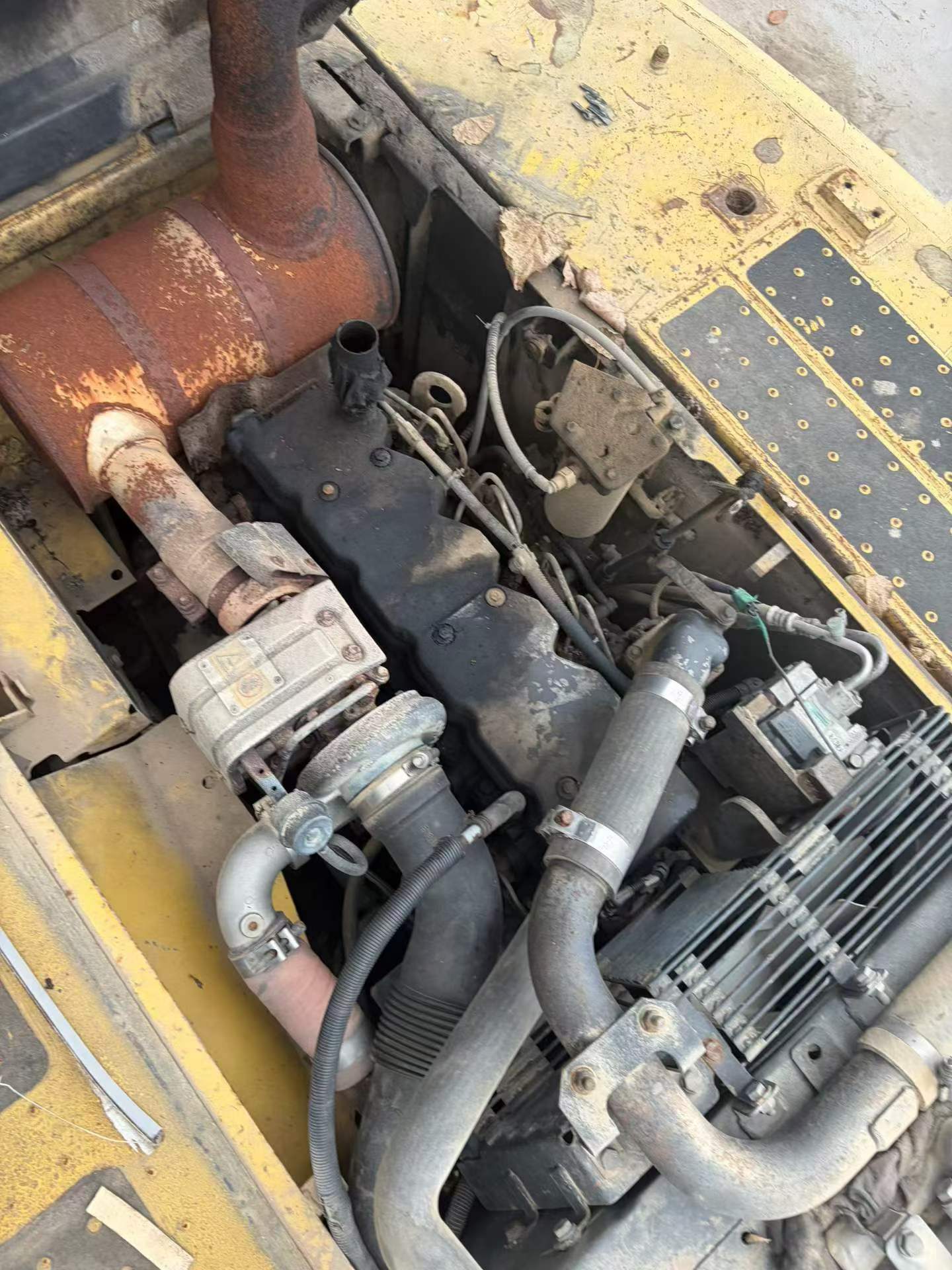 Buy Komatsu PC270-8 Used Excavator / 8