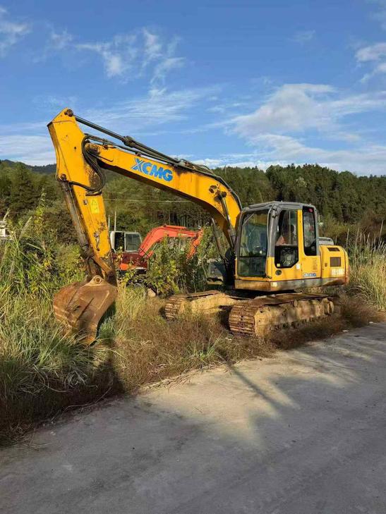 Buy XCMG XE150 Used Excavator / 1