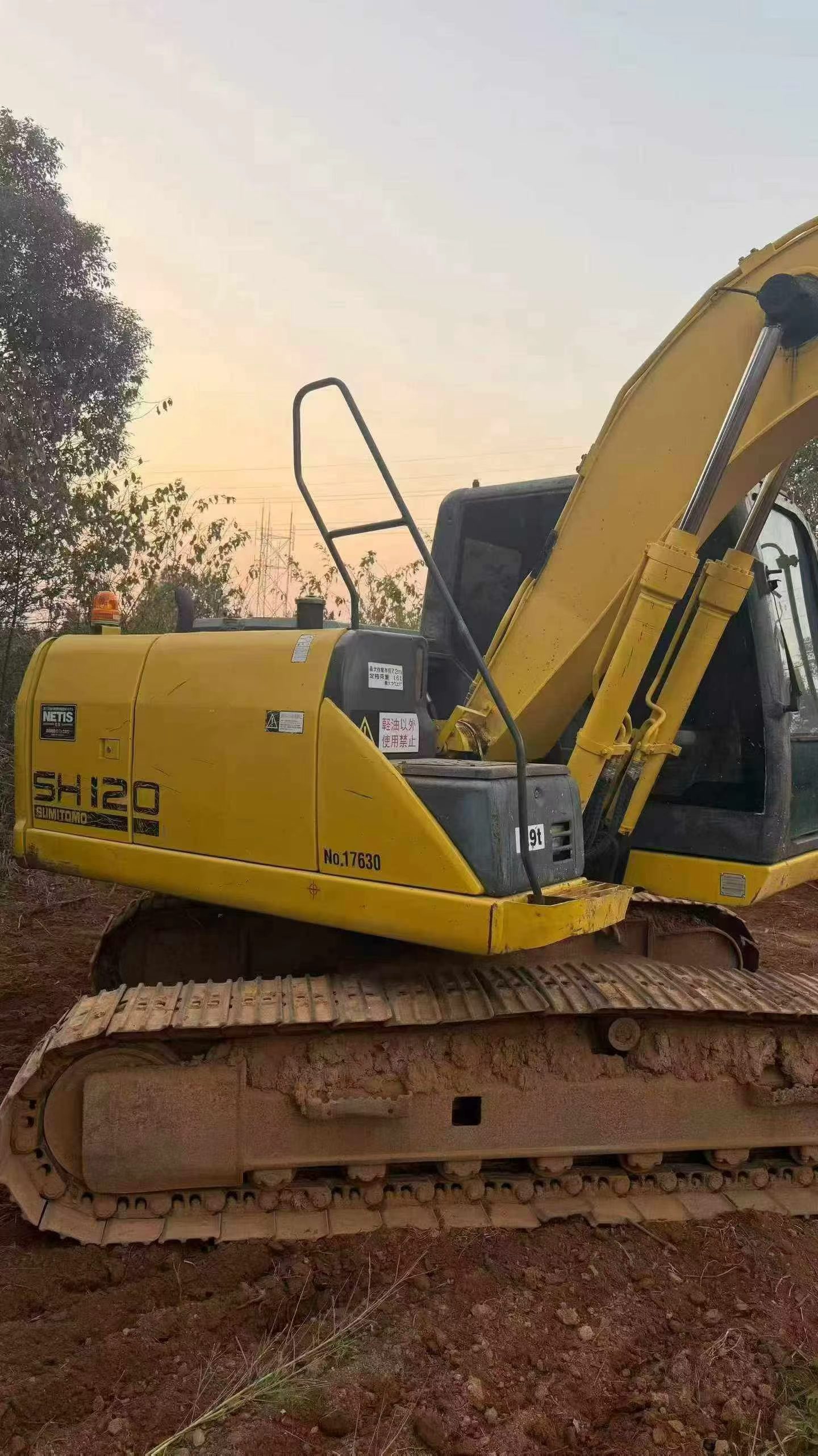 Buy Sumitomo SH120 Used Excavator / 2