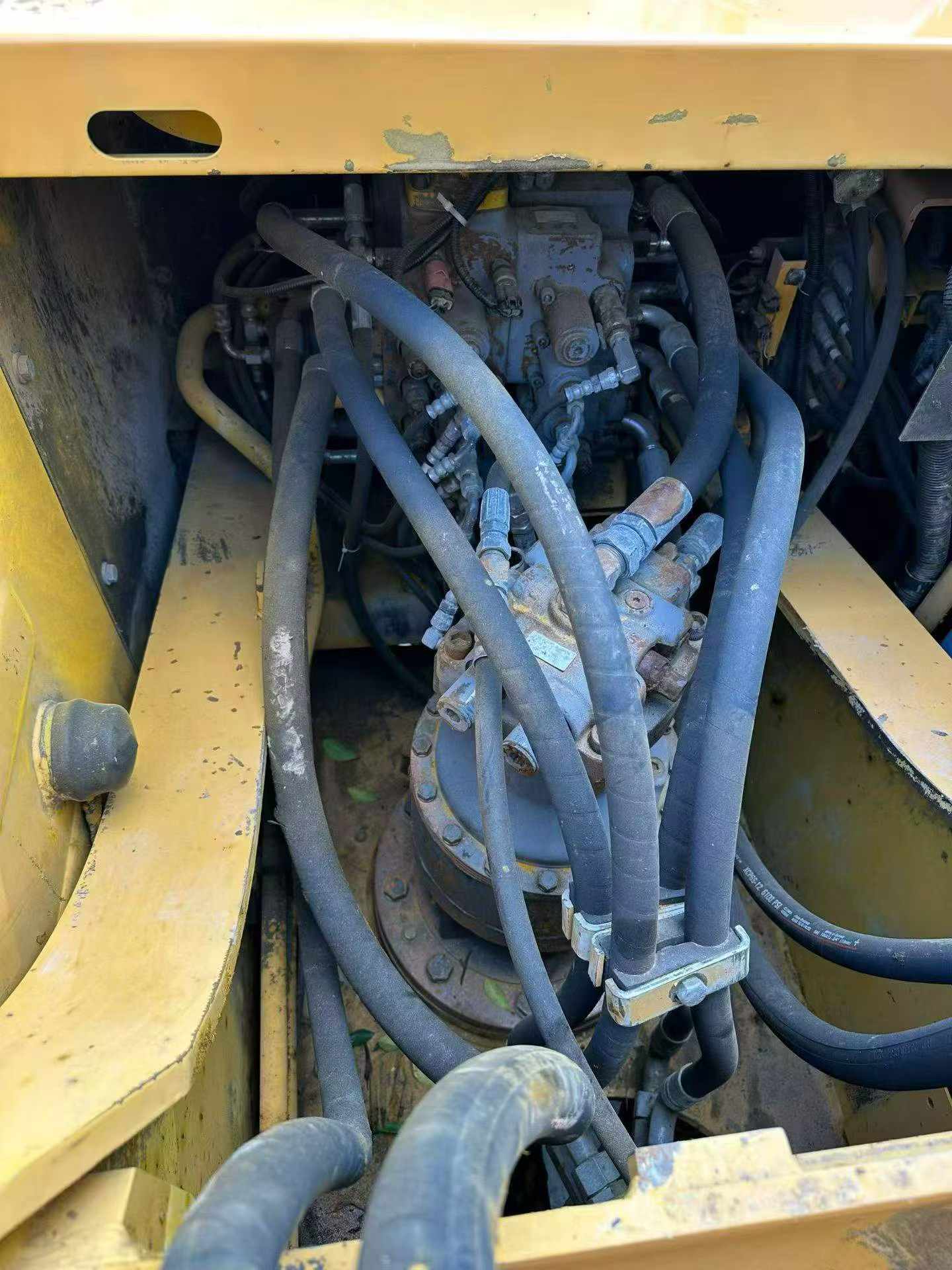 Buy Kato HD820V Used Excavator / 5