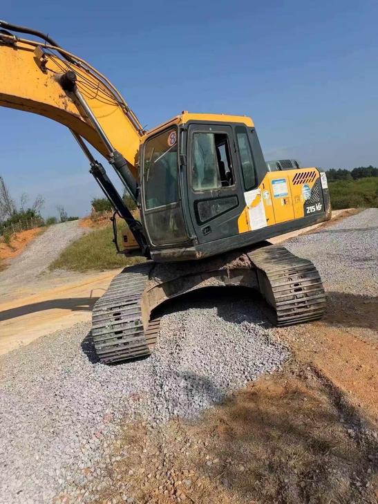 Buy Hyundai R215VS Used Excavator / 1