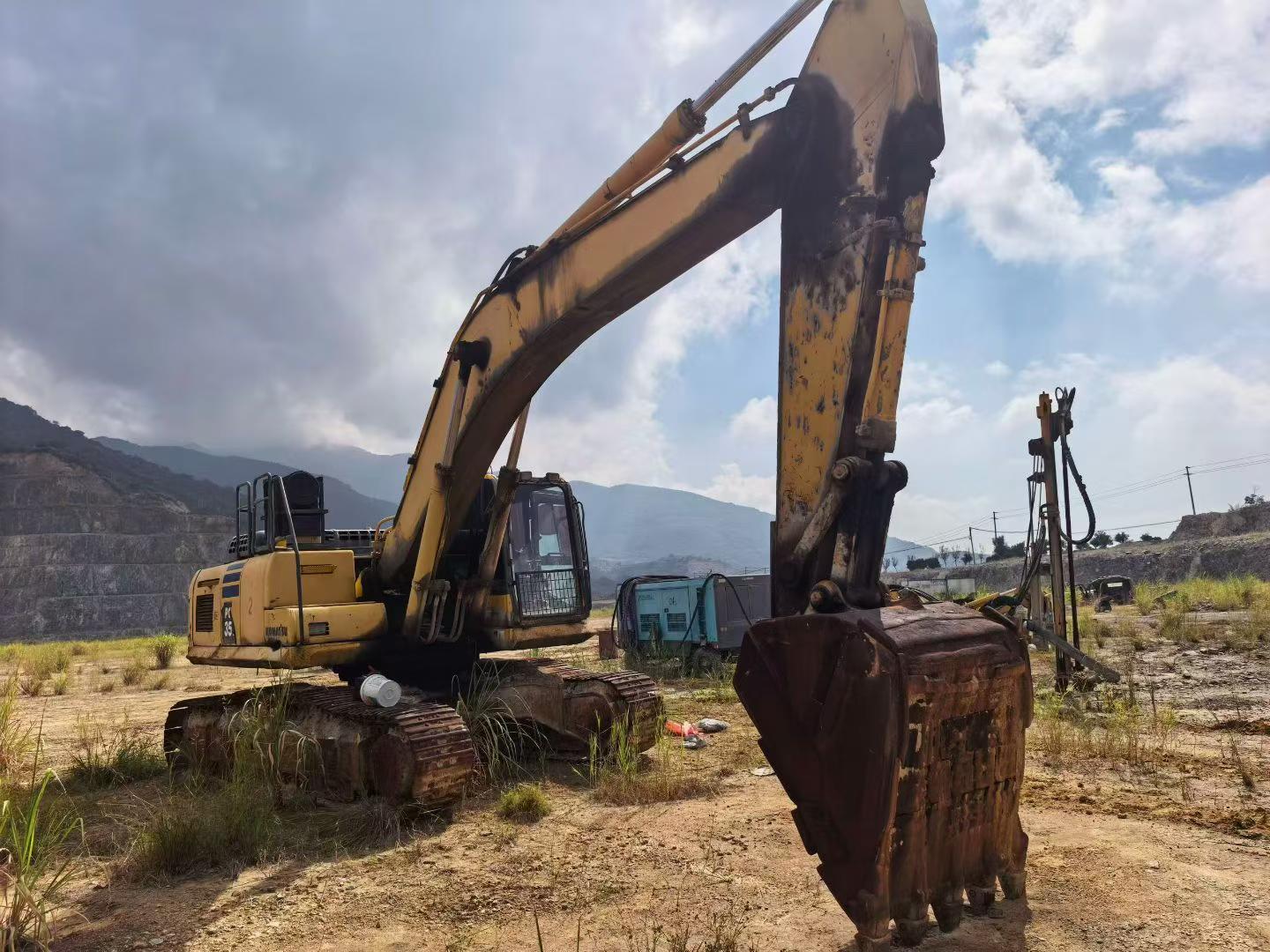 Buy Komatsu PC350-10 Used Excavator / 9
