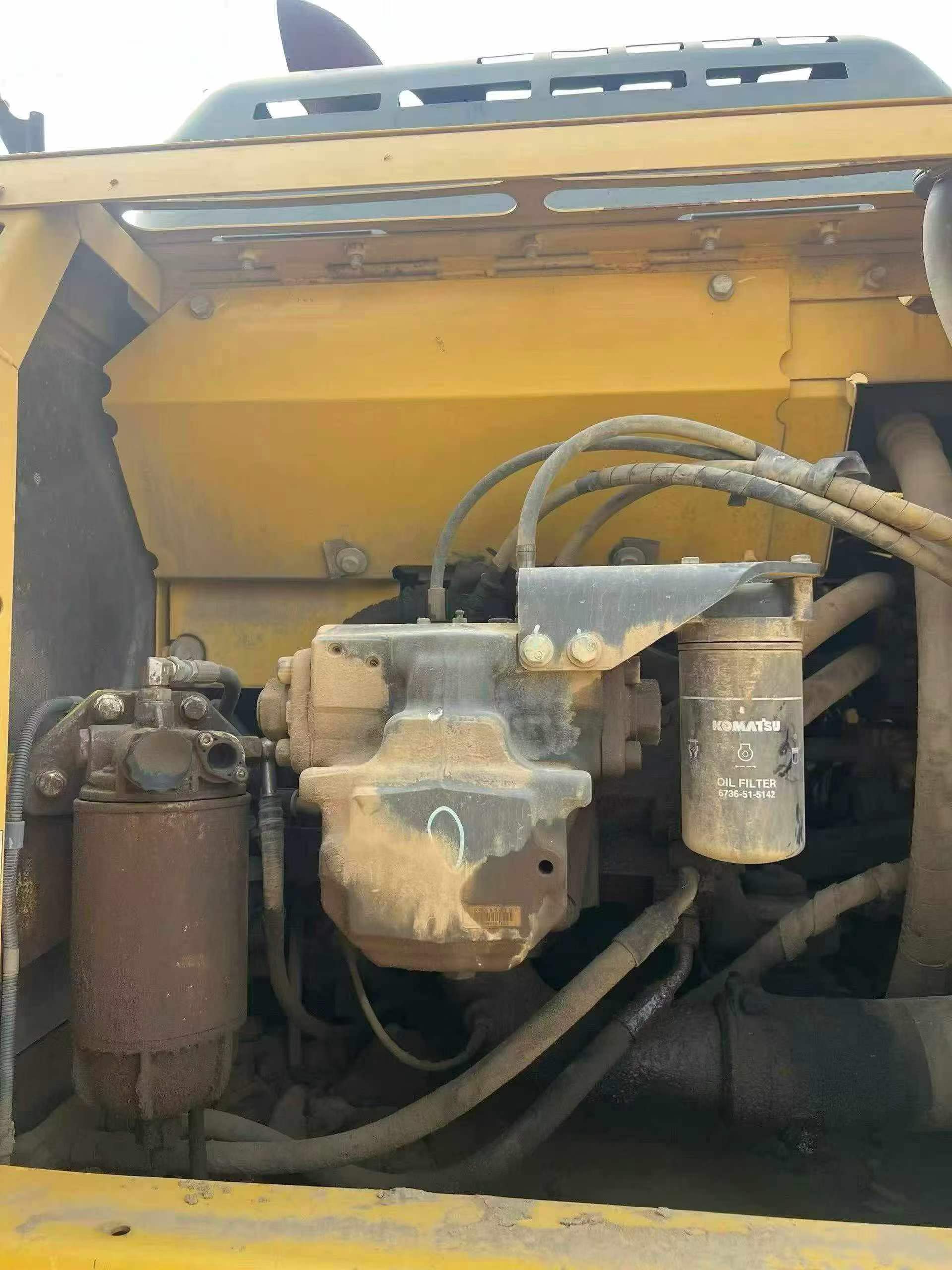 Buy Komatsu PC240-6 Used Excavator / 4