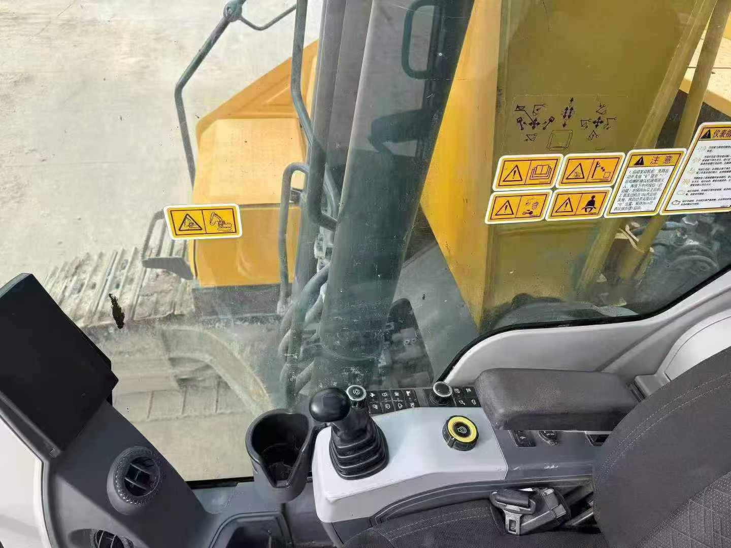 Buy XCMG XE215 Used Excavator / 2
