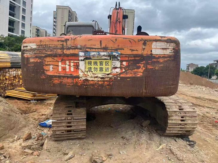 Buy Hitachi EX200-5 Used Excavator / 1
