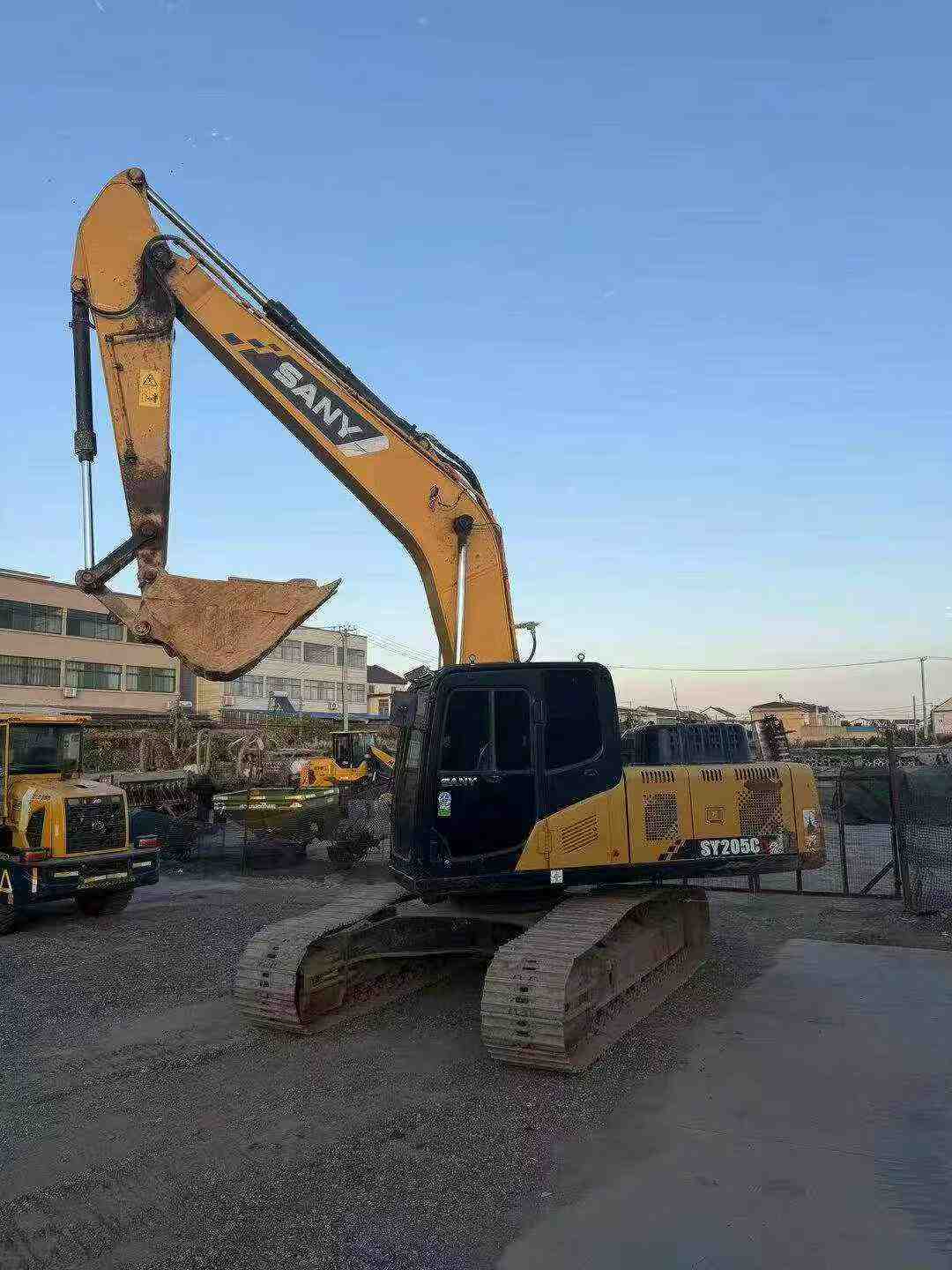 Buy Sany SY205C Used Excavator / 2