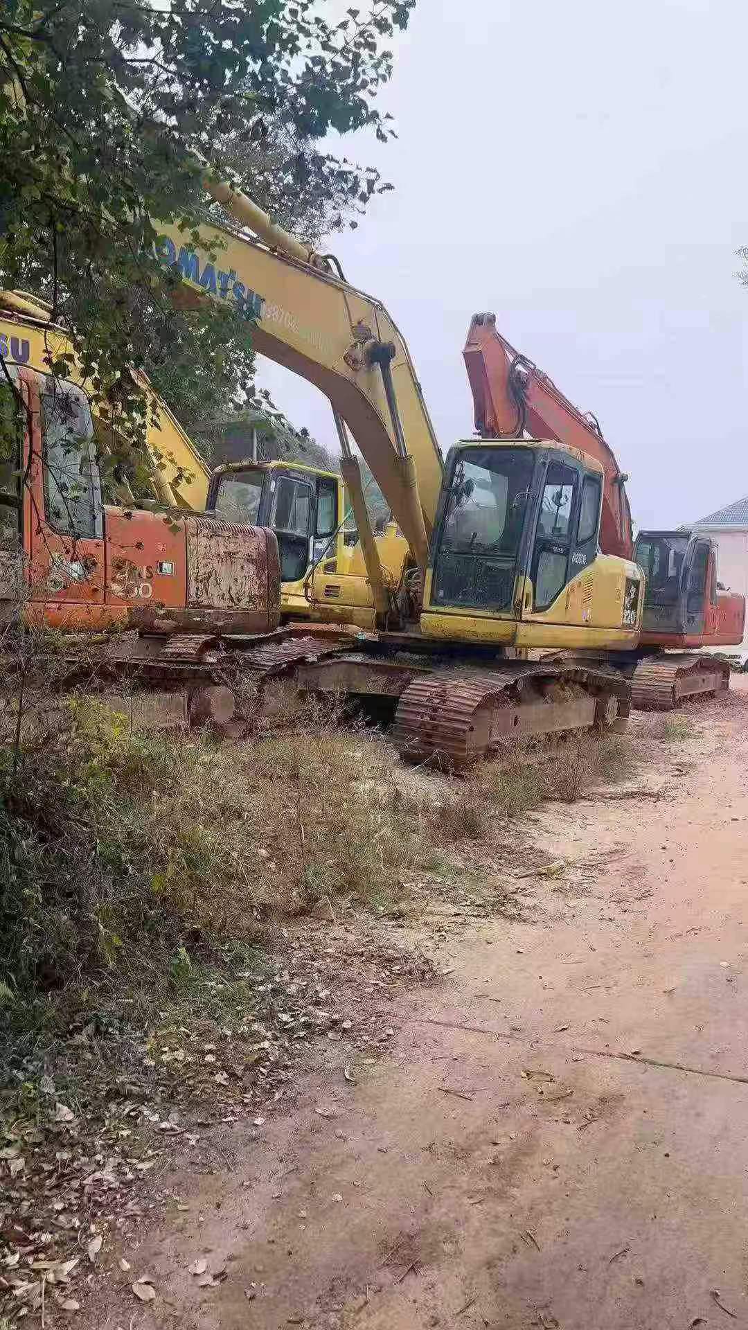 Buy Komatsu PC200-7 Used Excavator / 8