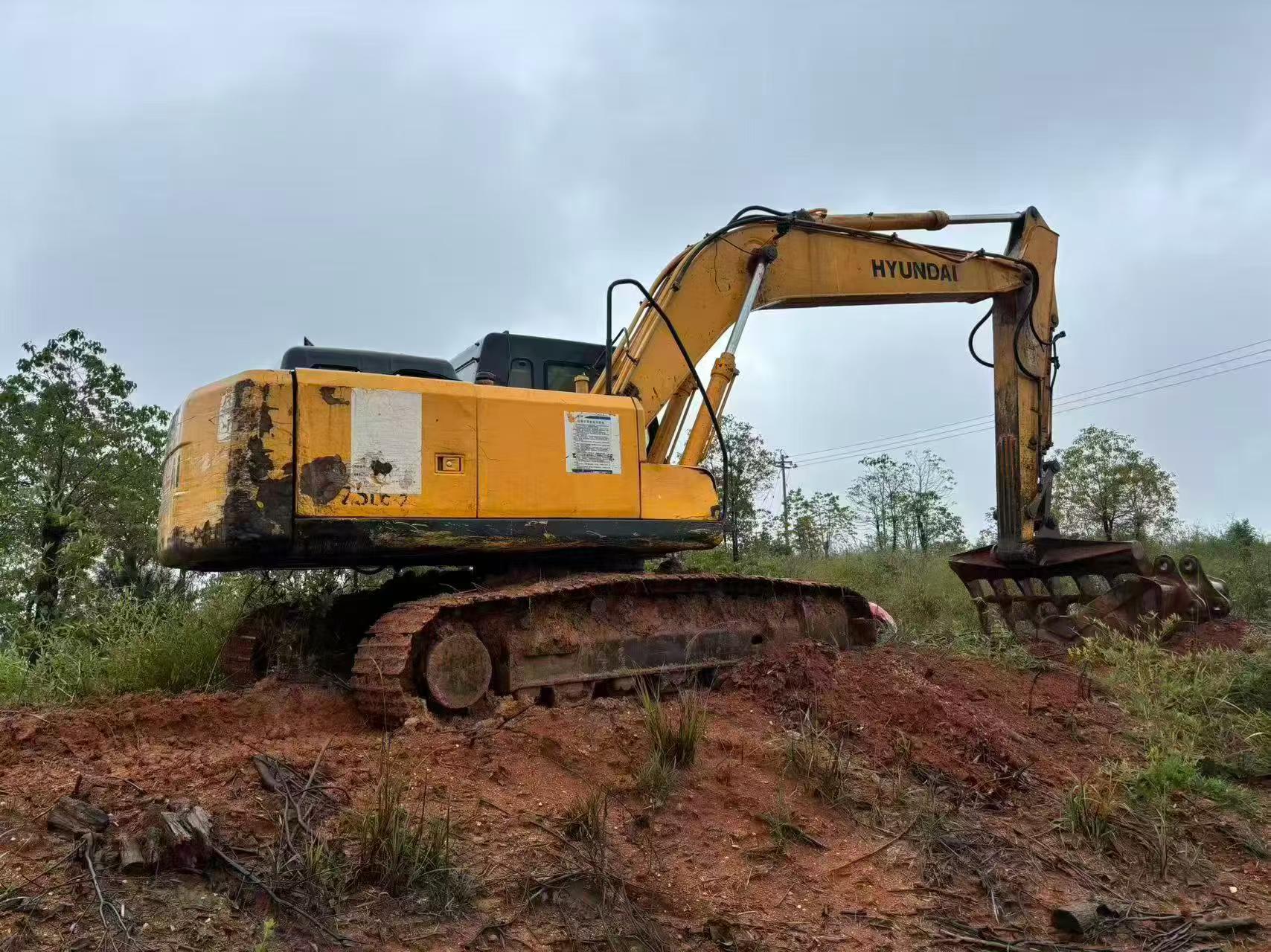 Buy Hyundai R215-7 Used Excavator / 2