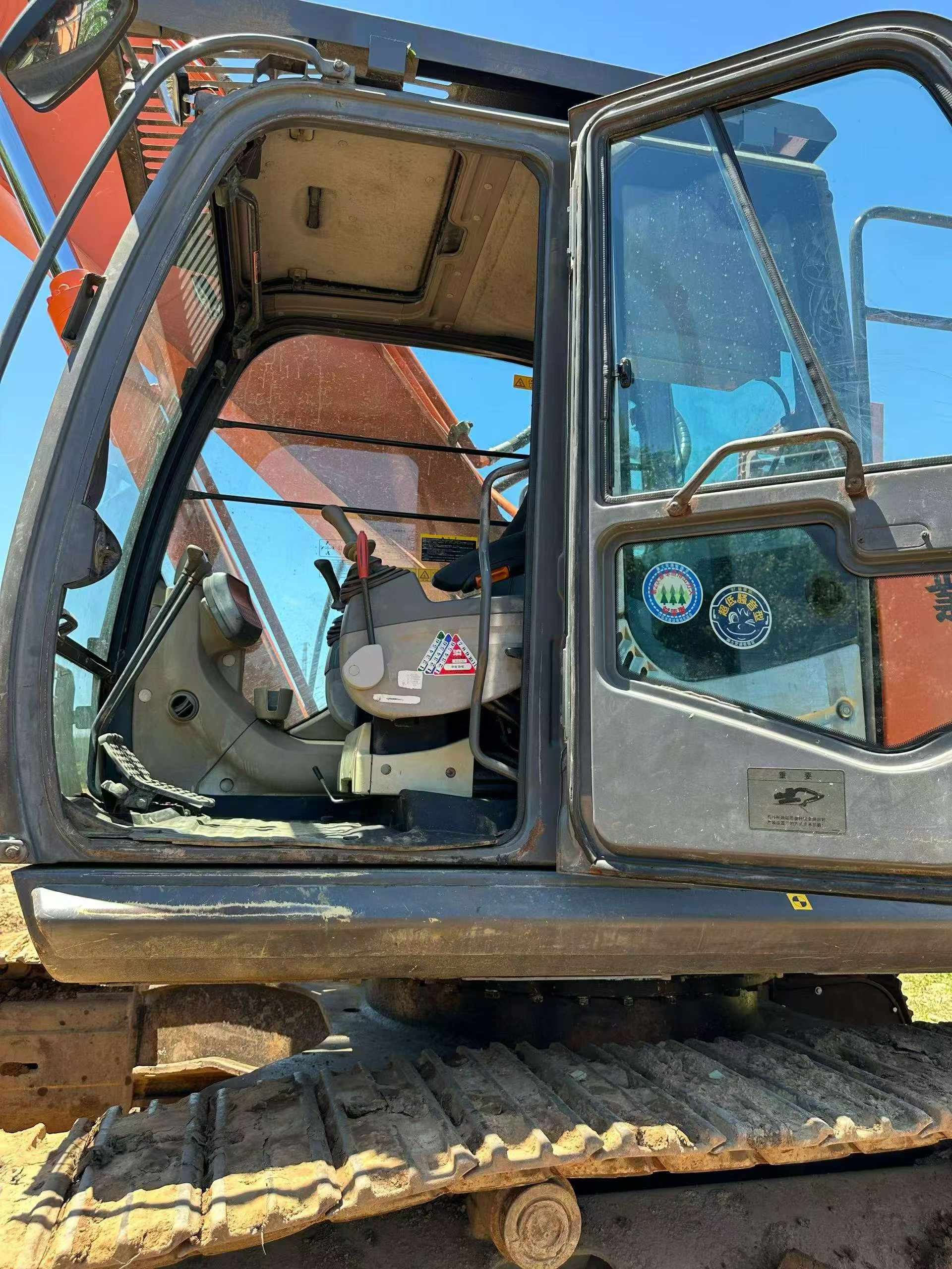 Buy Hitachi EX350 Used Excavator / 6 Buy Hitachi EX350 Used Excavator / 6