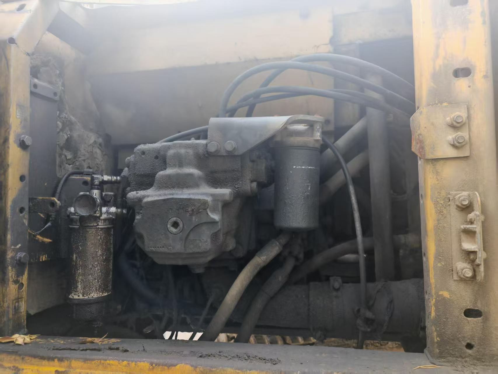 Buy Komatsu PC200 Used Excavator / 2