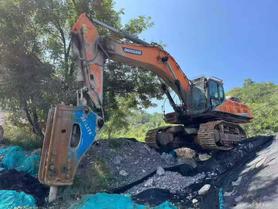 Buy Doosan DX520LC Used Excavator / 2 Buy Doosan DX520LC Used Excavator / 2