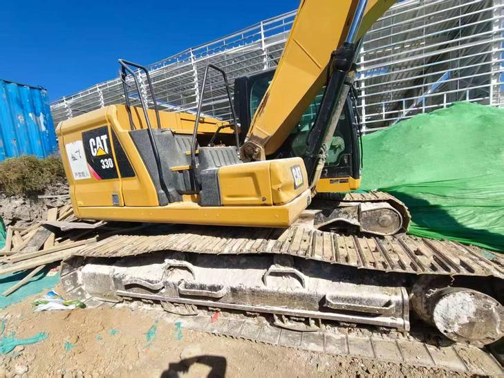 Buy Caterpillar 323 Used Excavator / 1