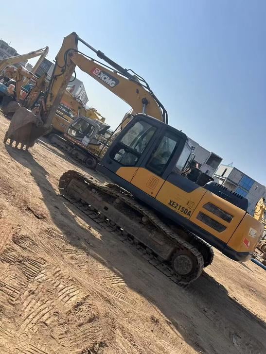 Buy XCMG XE215DA Used Excavator / 1