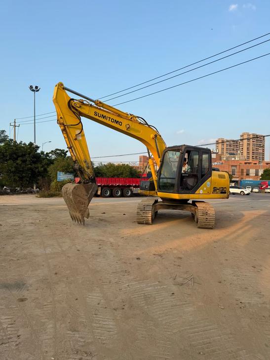 Buy Sumitomo SH130-3 Used Excavator / 1