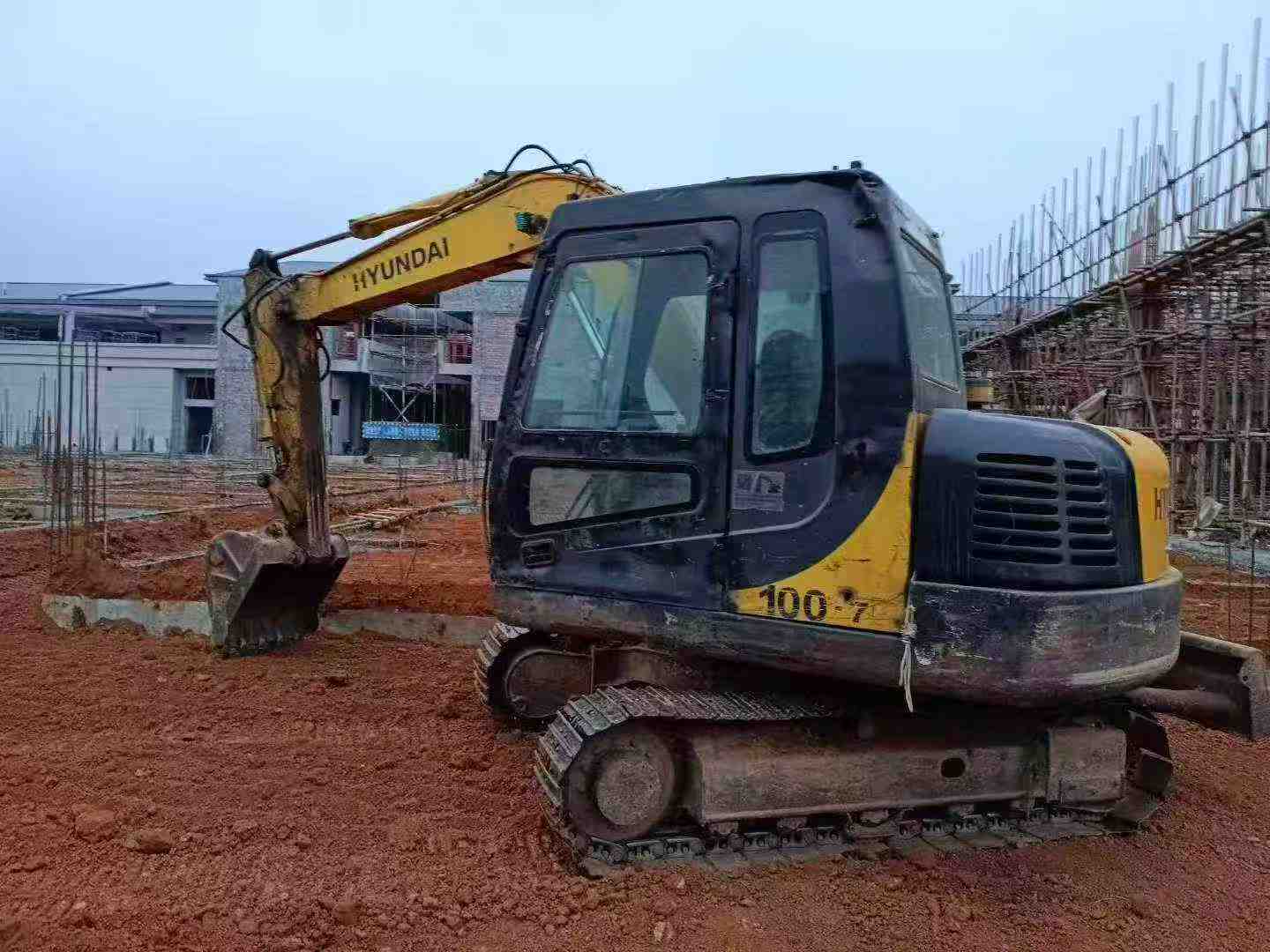 Buy Hyundai R80G Used Excavator / 5