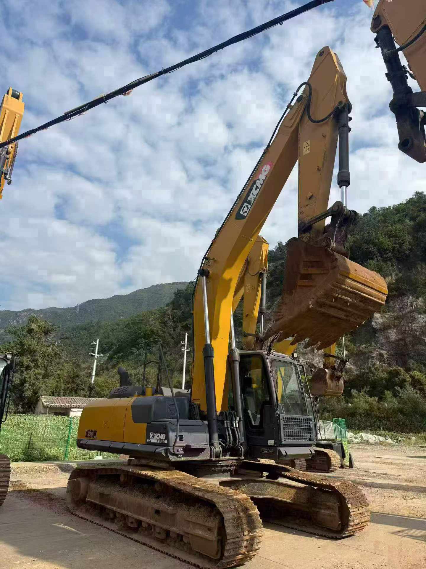 Buy XCMG XE270DK Used Excavator / 6
