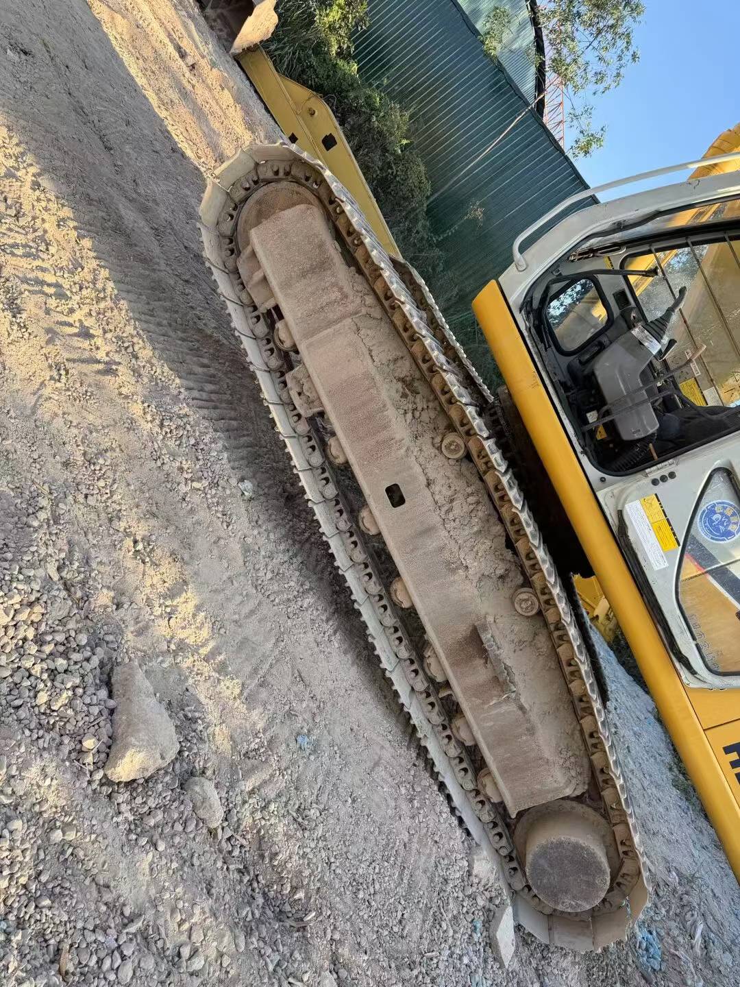 Buy Kato HD1023-LC Used Excavator / 5