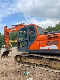Buy Doosan S130W-3 Used Excavator / 5 Buy Doosan S130W-3 Used Excavator / 5