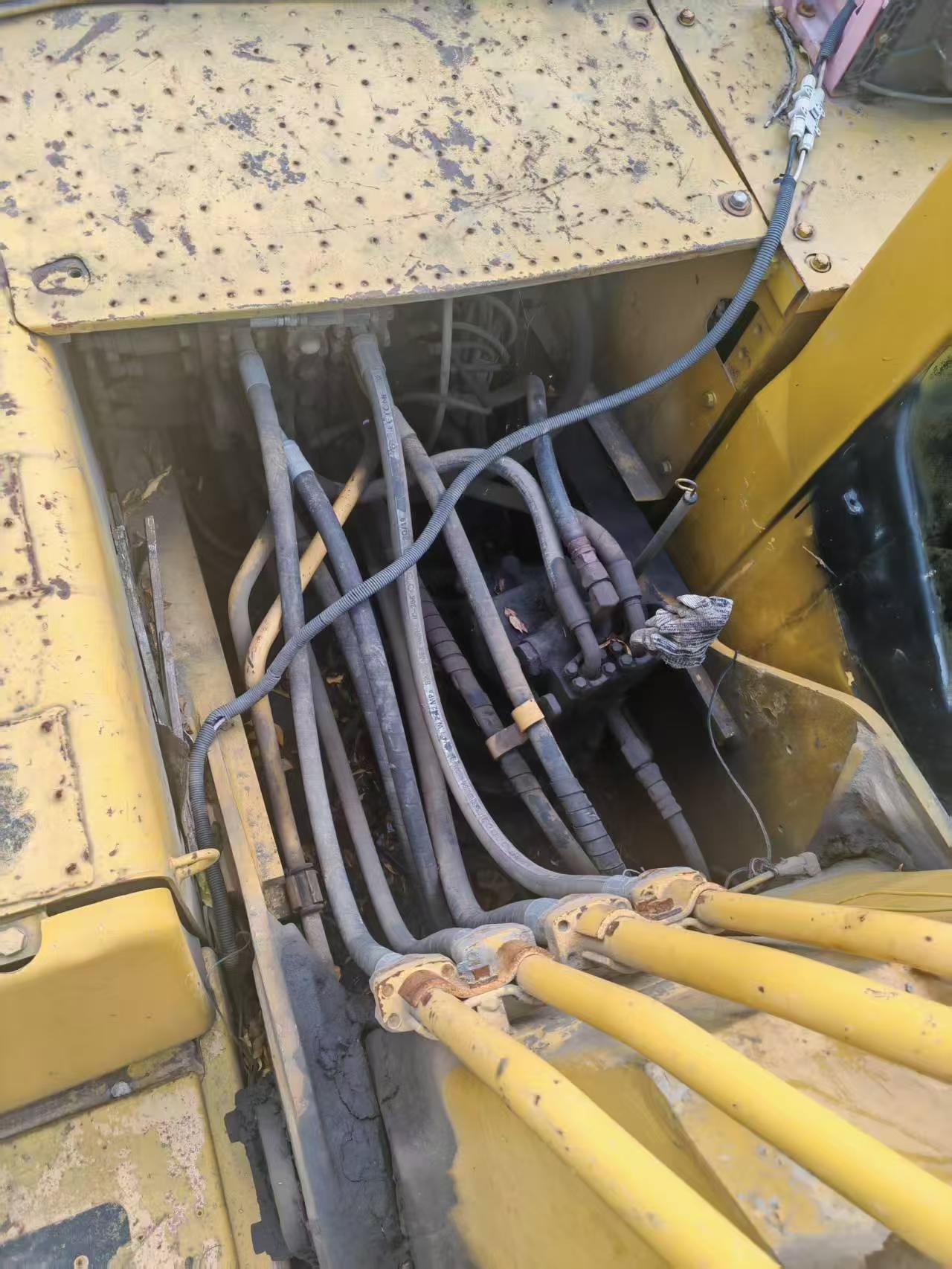 Buy Komatsu PC200 Used Excavator / 4