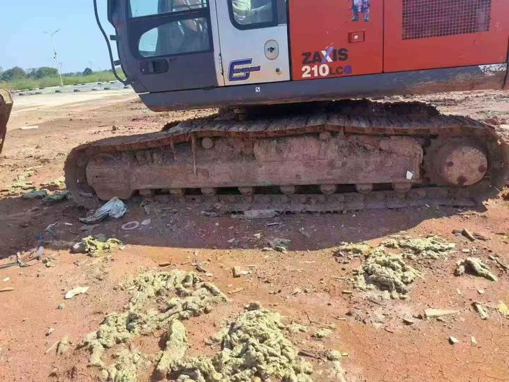 Buy Hitachi EX210 Used Excavator / 1