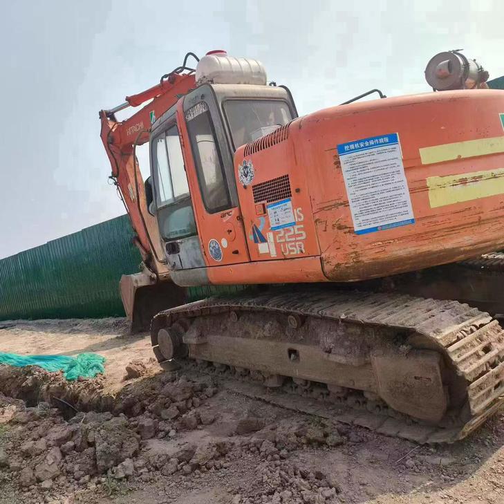 Buy Hitachi EX225-6 Used Excavator / 1