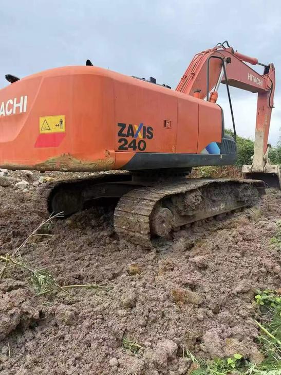 Buy Hitachi ZX240-5A Used Excavator / 1