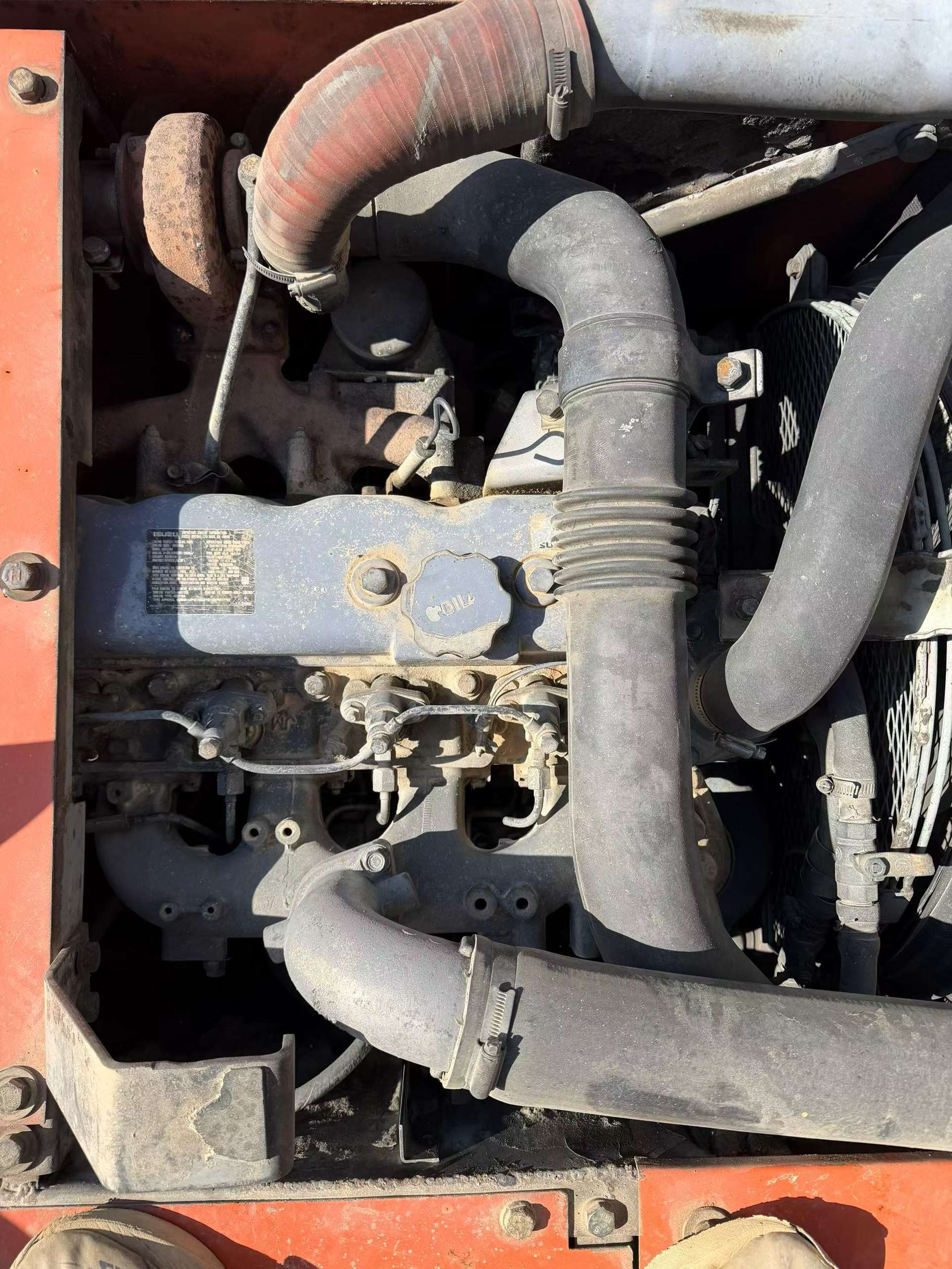 شراء حفارة Hitachi EX120-6 مستعملة / 6