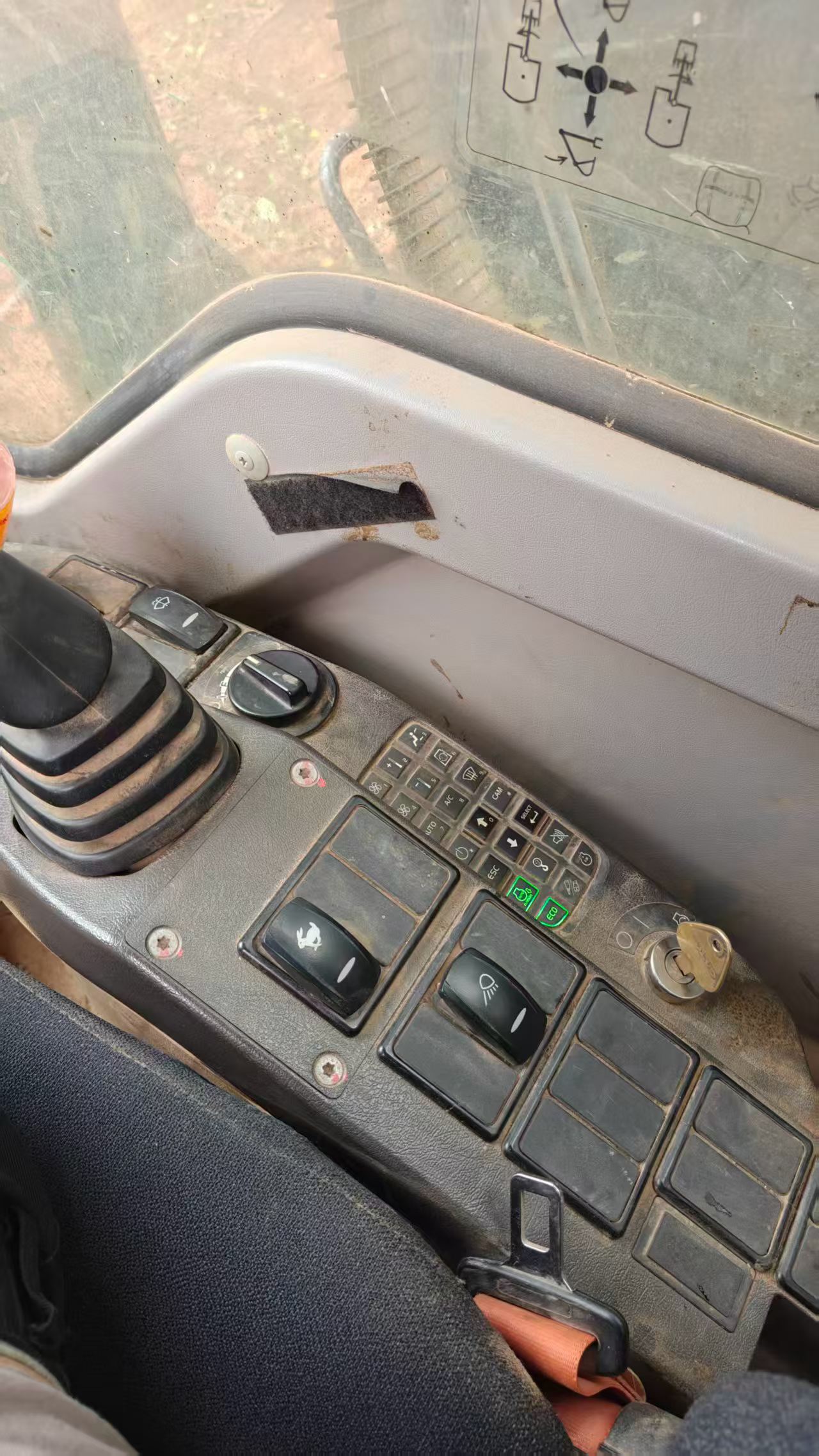 Buy Volvo L120E Used Excavator / 7