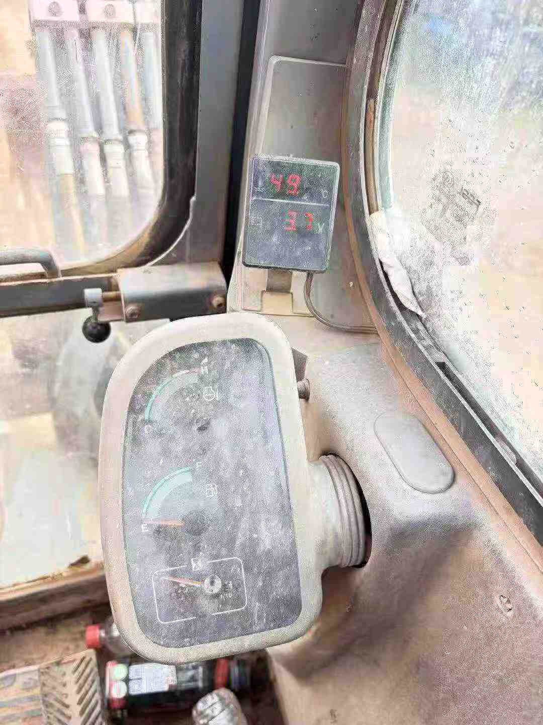 شراء حفارة Volvo EC55 مستعملة / 4