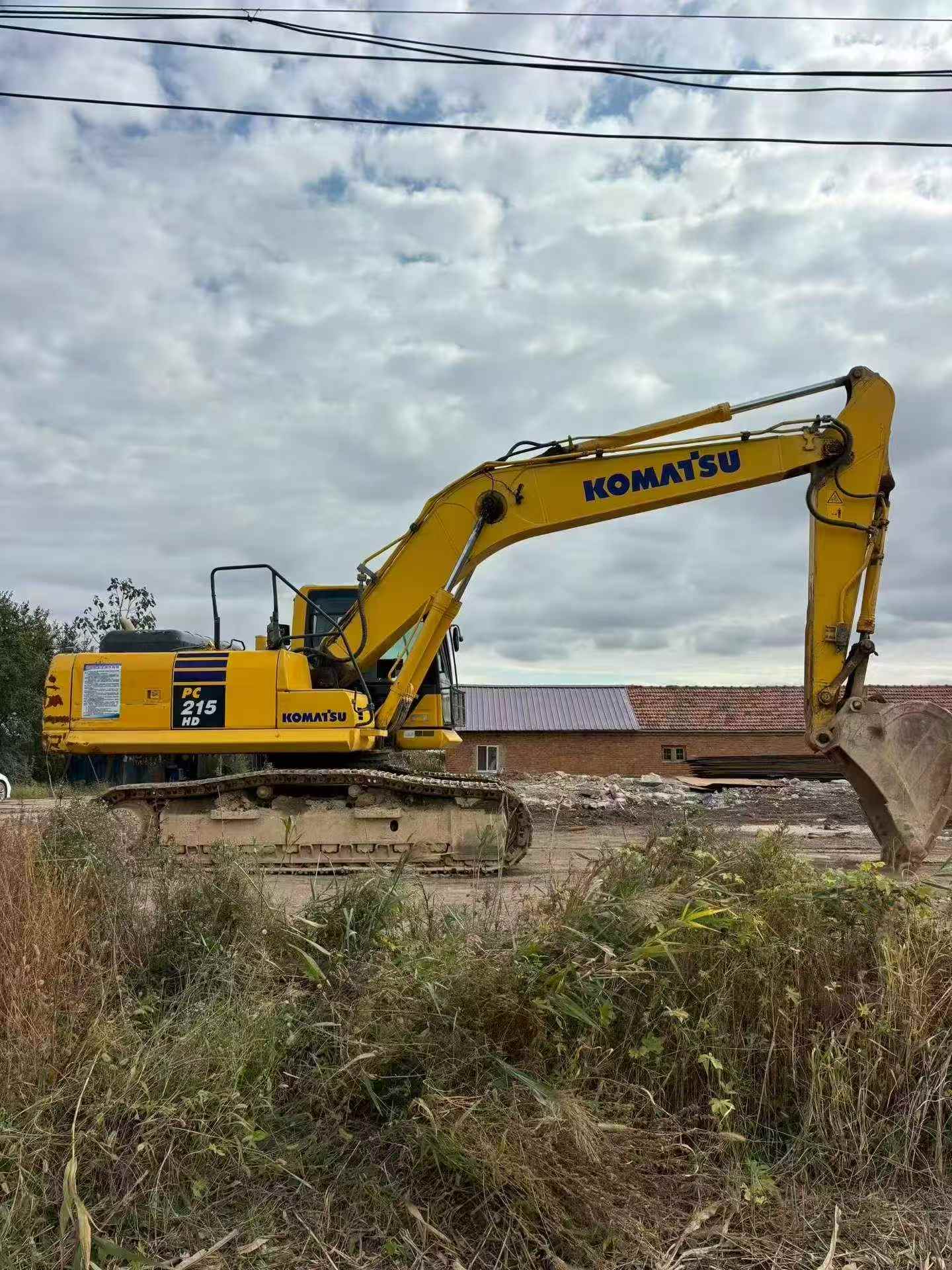 شراء حفارة Komatsu HB215LC-1 مستعملة / 4