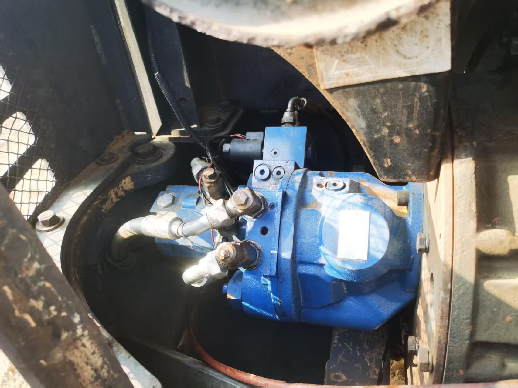 Buy Doosan DH60 Used Excavator / 4