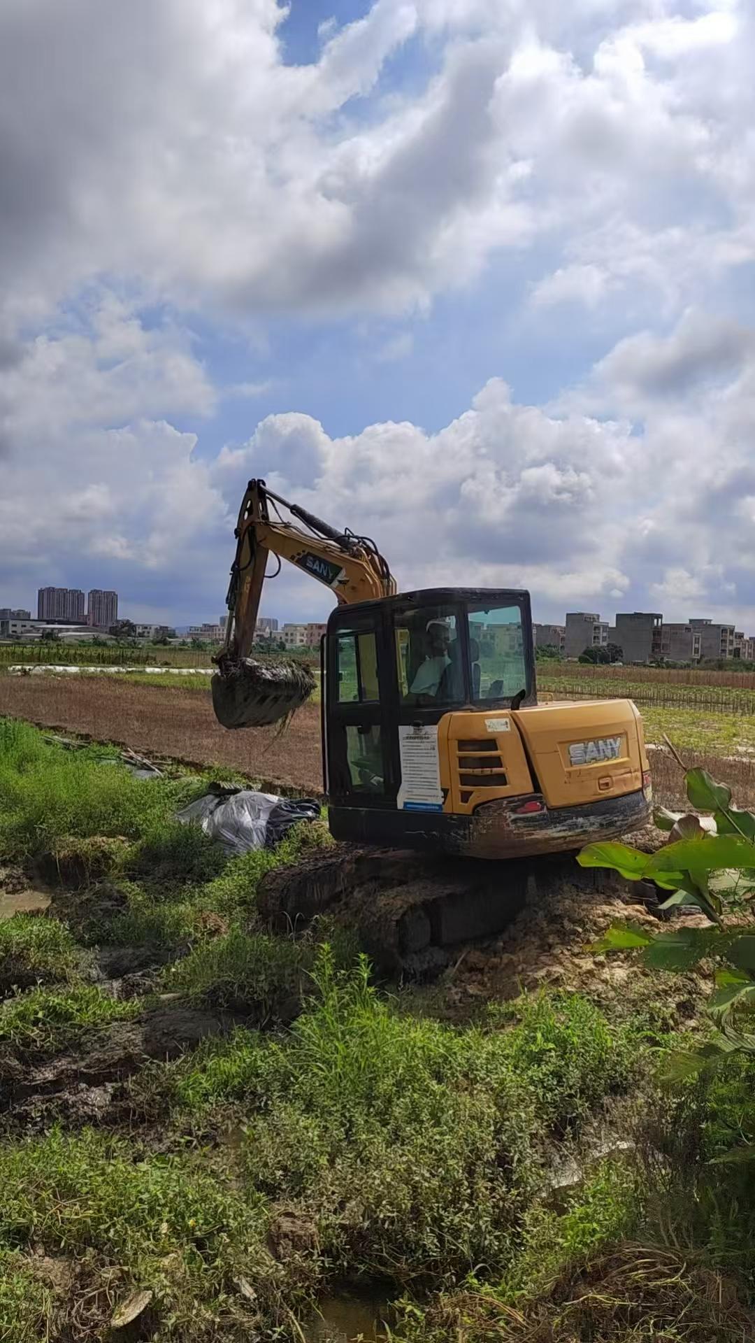 Buy Sany SY60 Used Excavator / 8
