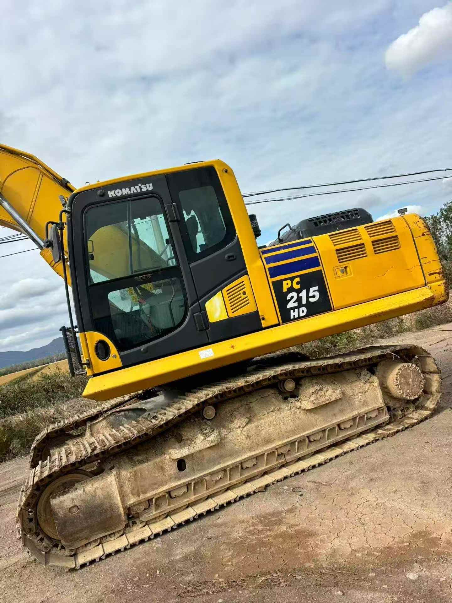 شراء حفارة Komatsu HB215LC-1 مستعملة / 2