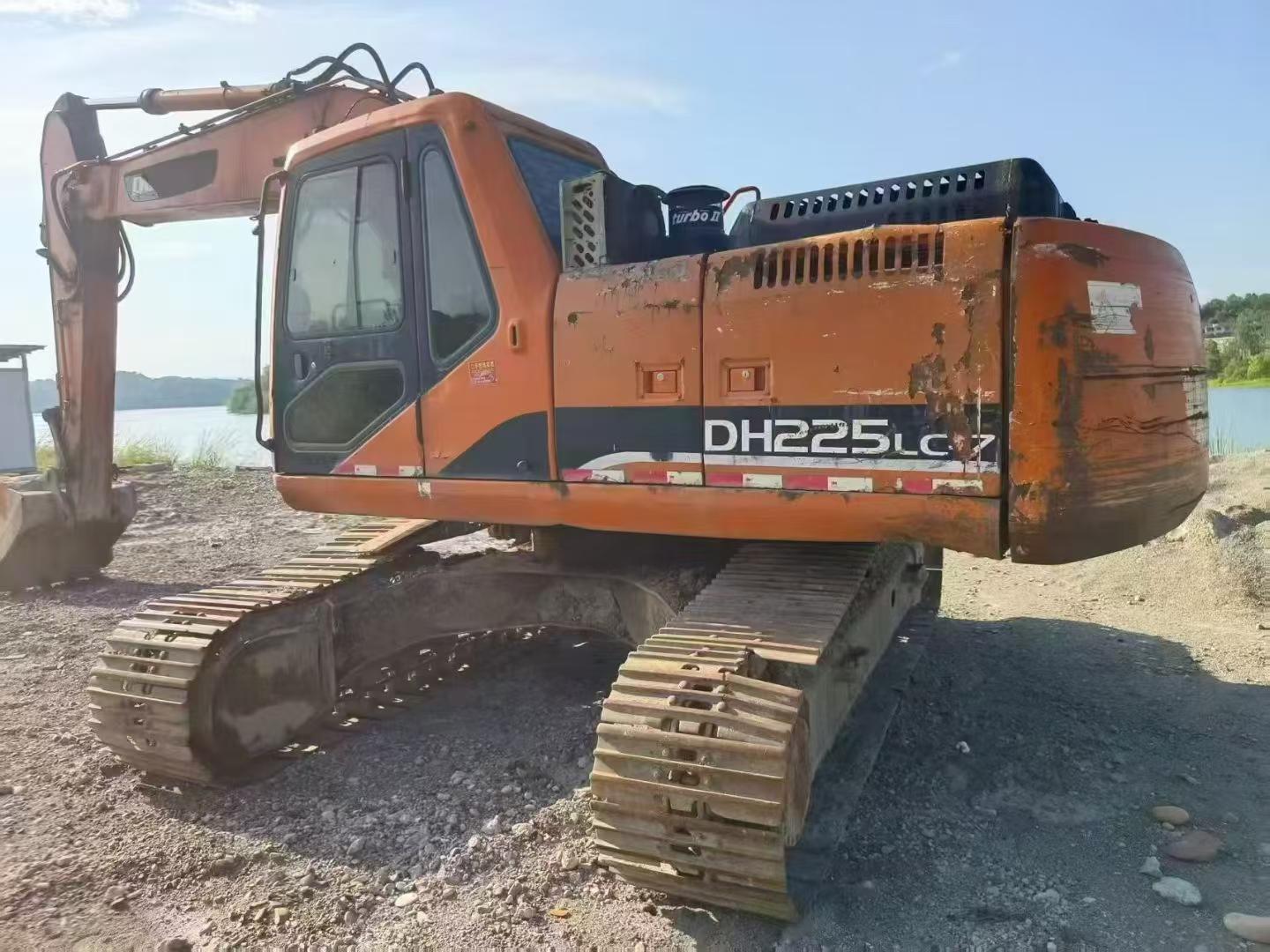 Buy Doosan DH225-7 Used Excavator / 5