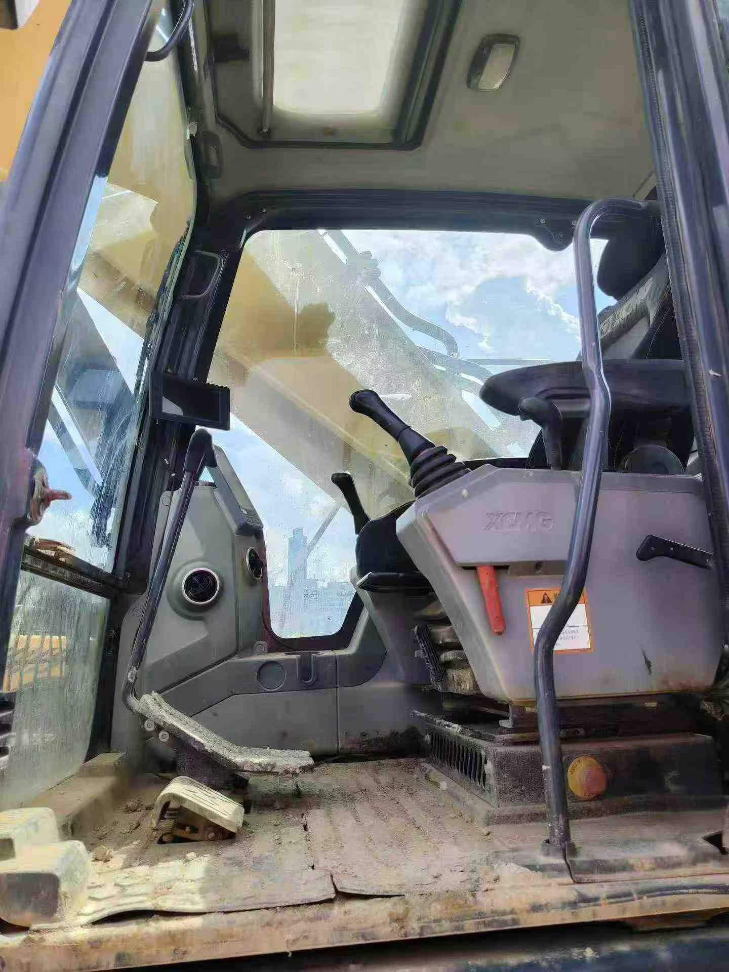 Buy XCMG XE370D Used Excavator / 7