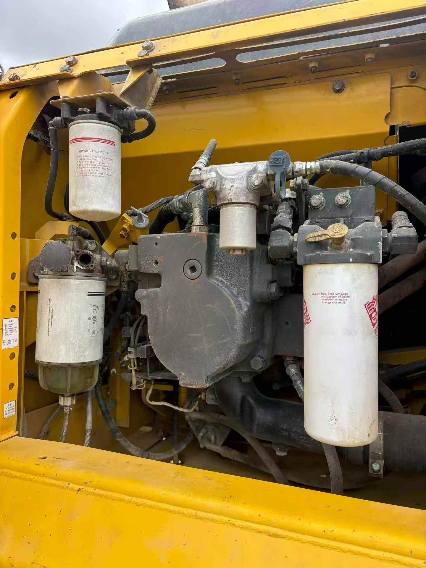 شراء حفارة Komatsu HB215LC-1 مستعملة / 5