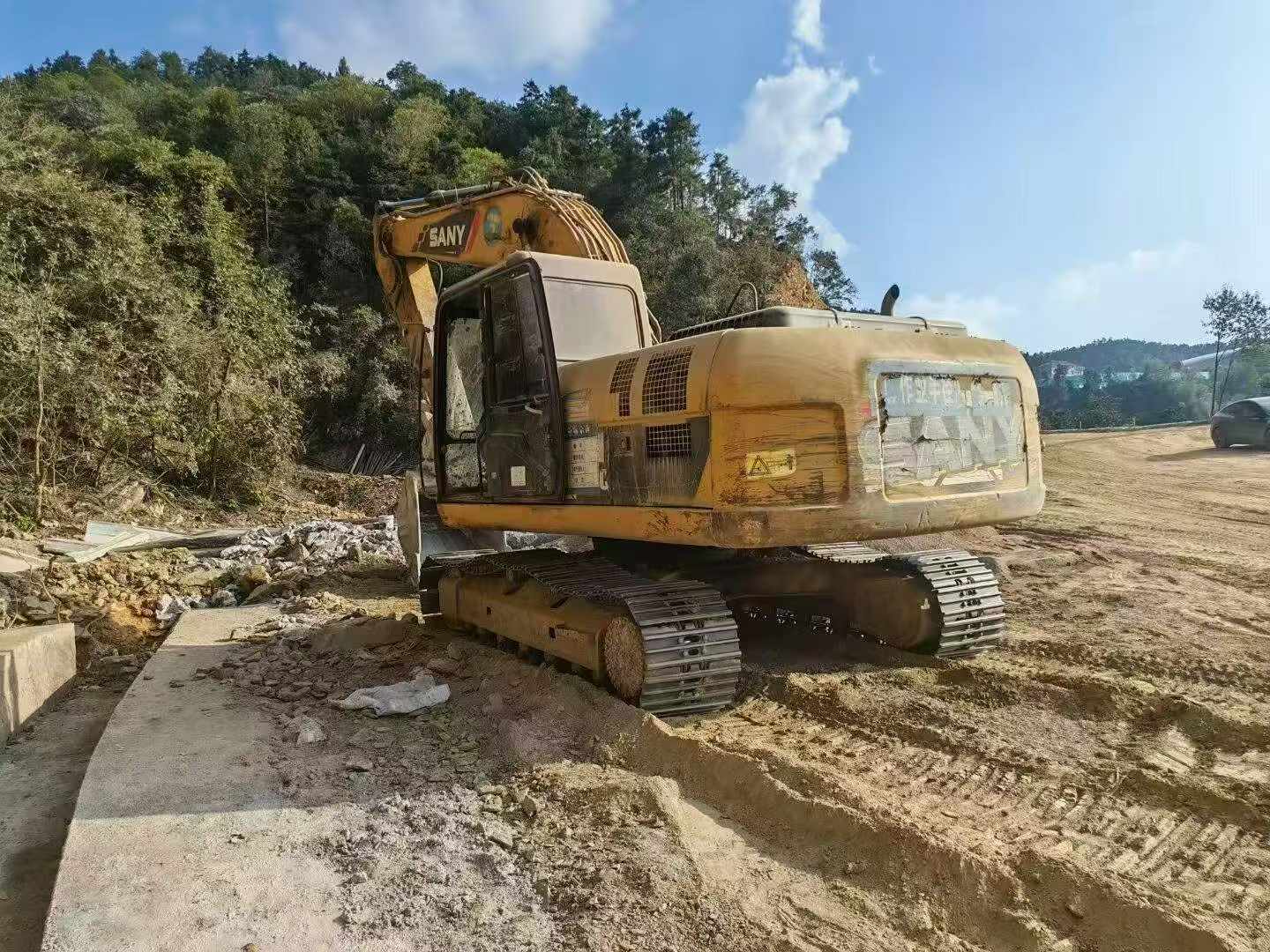 Buy Caterpillar 320D Used Excavator / 2