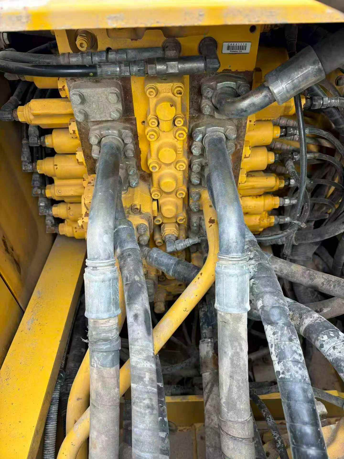 شراء حفارة Komatsu HB215LC-1 مستعملة / 7