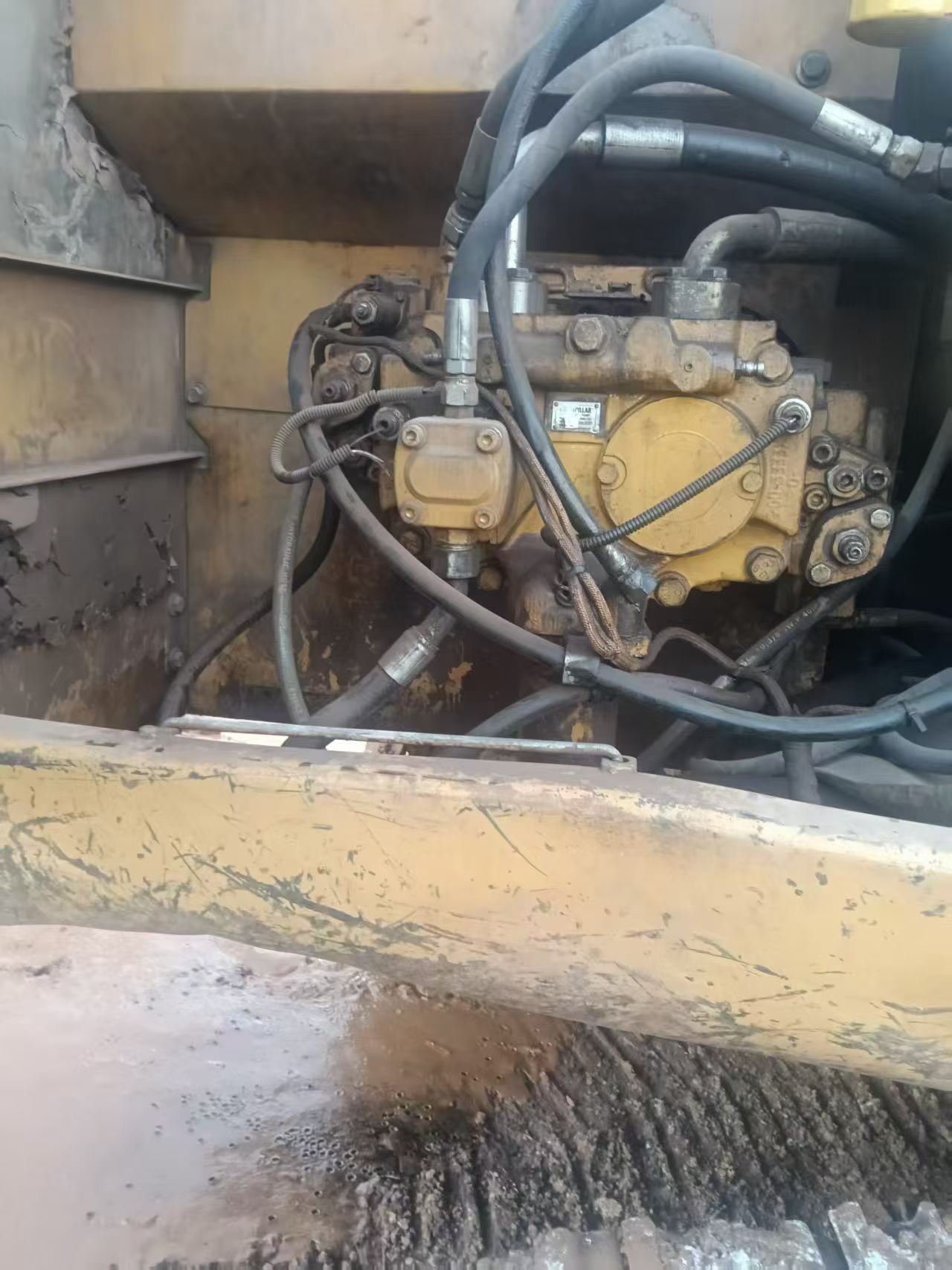 Buy Caterpillar 320C Used Excavator / 6