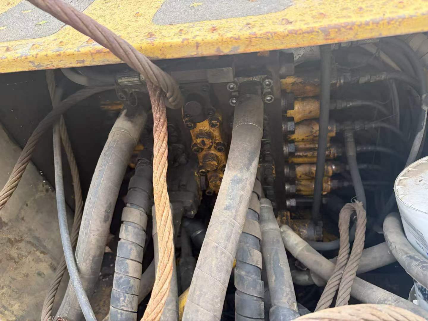 Buy Komatsu PC270-8 Used Excavator / 7