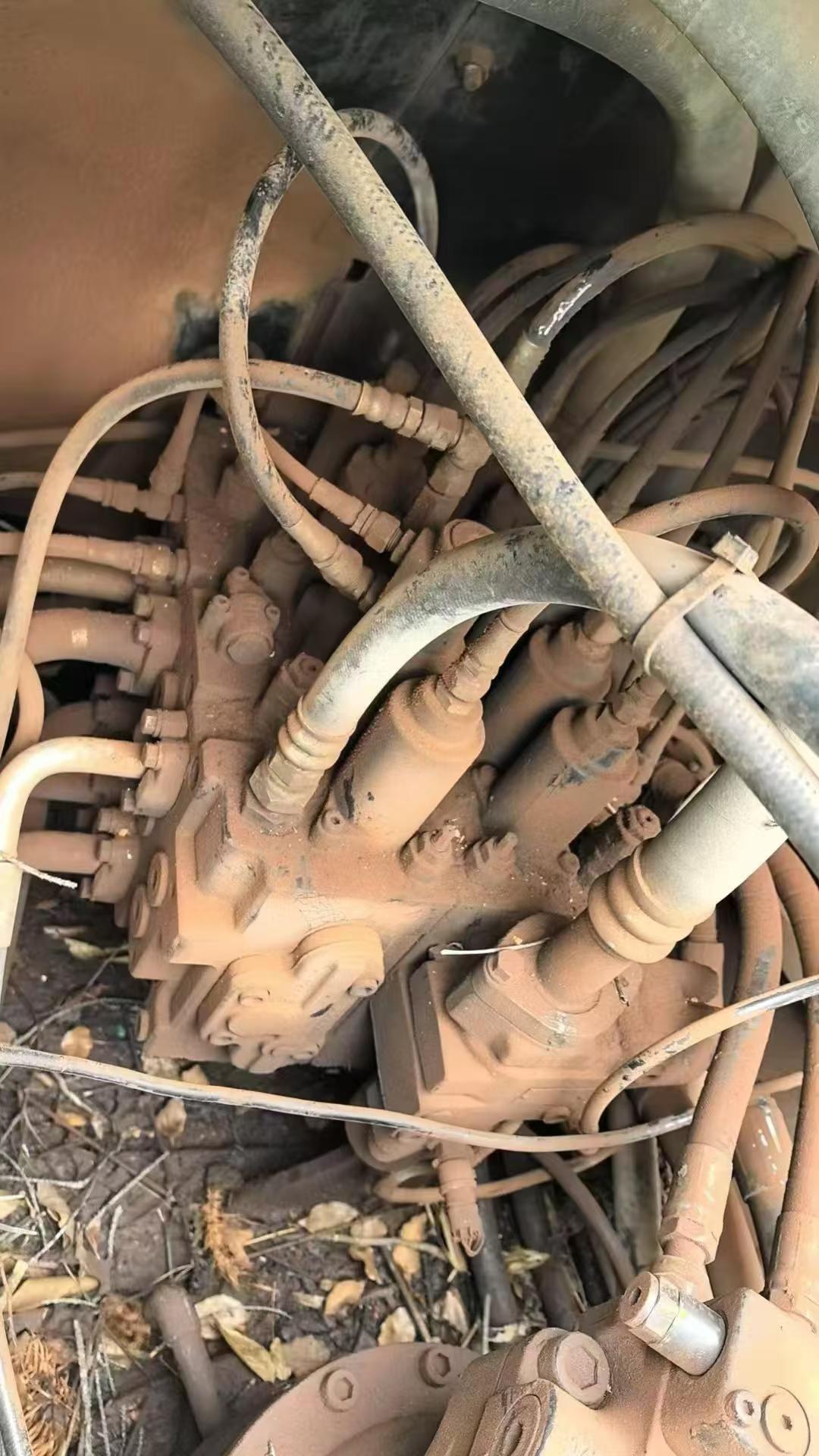 Buy Kobelco SK200-2 Used Excavator / 4