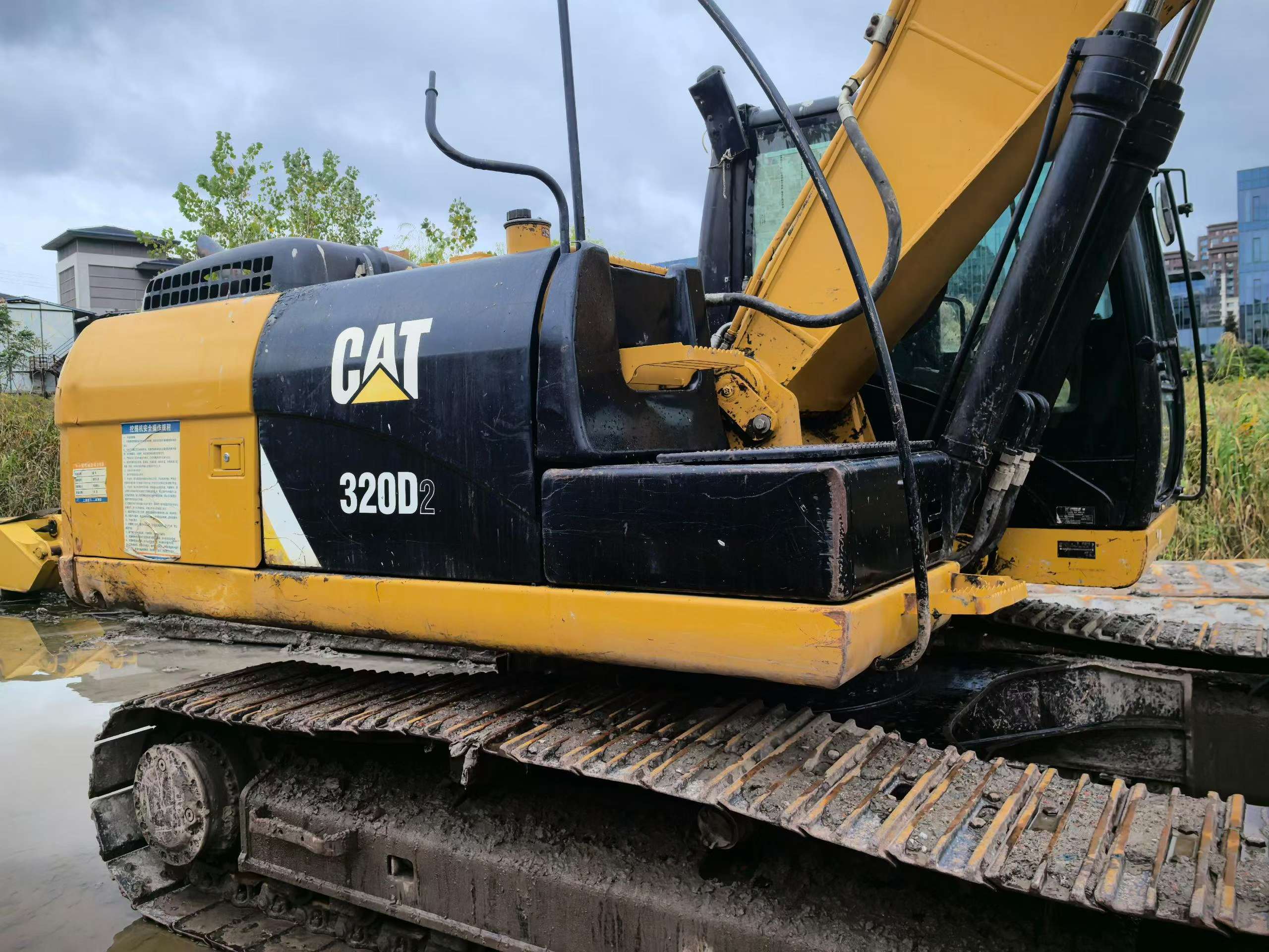 Buy Caterpillar 320D Used Excavator / 3