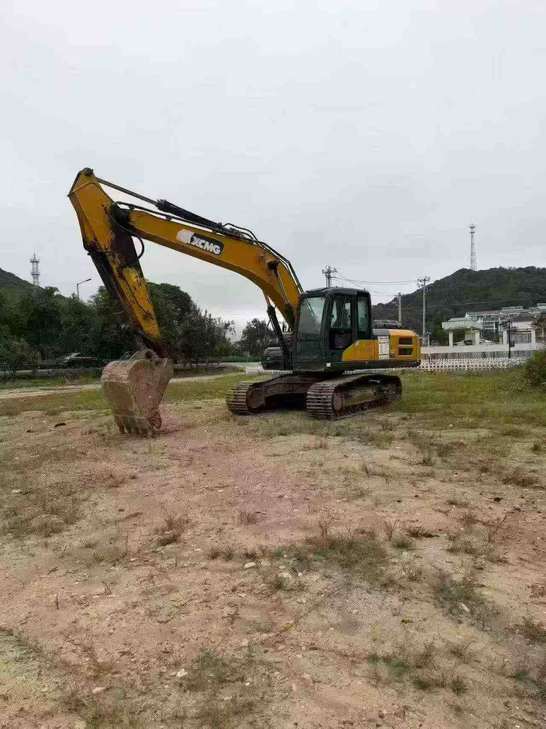 Buy XCMG XE205DA Used Excavator / 1
